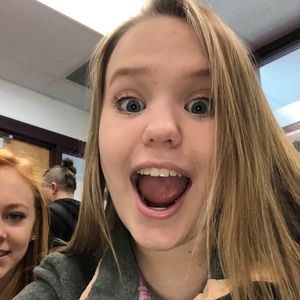 Meet your Posher, Brooke